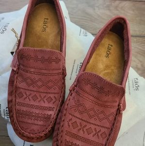 taos heritage moccasin